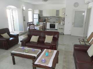 Апартаменты Apartments David Пераст Апартаменты с 2 спальнями, балконом и видом на море-4